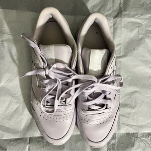 5/$25 Misc Bundle Deal - Reebok Womens Classic Leather Sneaker - Size 9